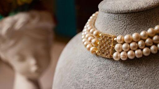 Why Pearl Jewelry Belongs in Every Sophisticated Wardrobe